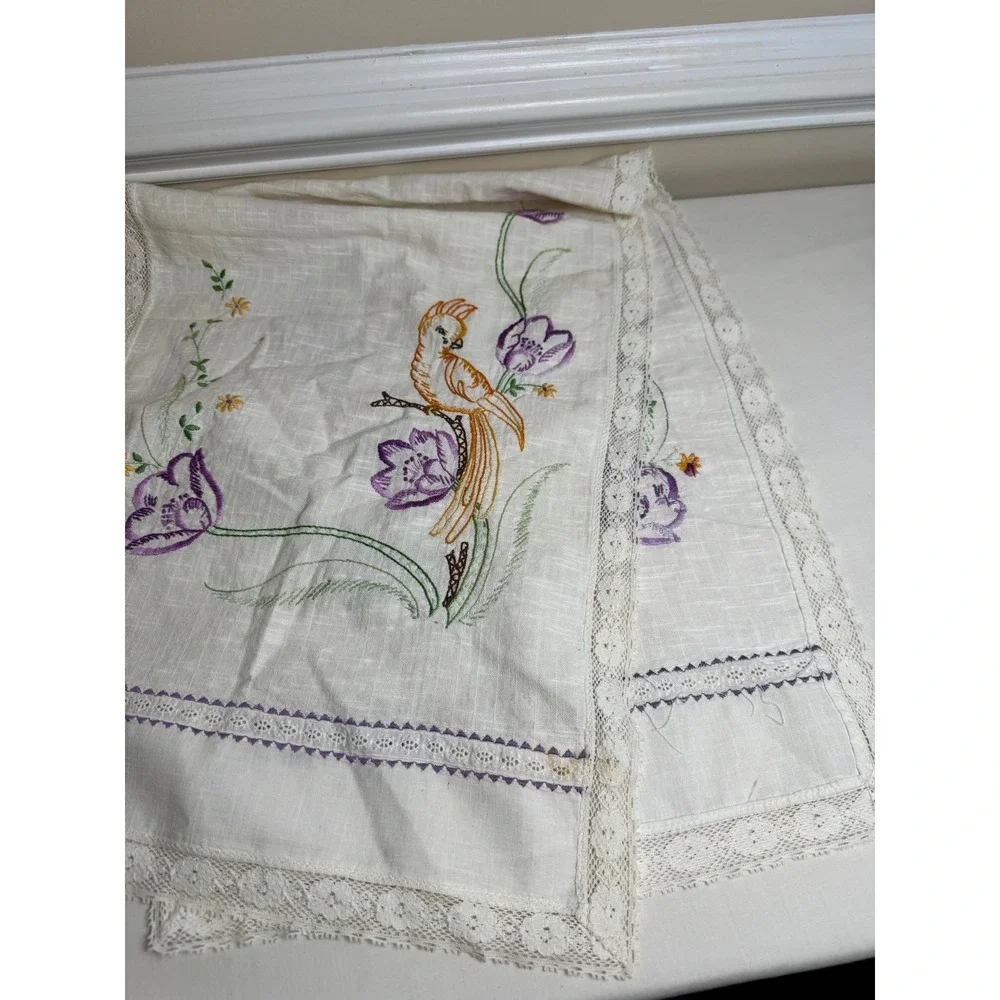 Vintage Hand Embroidered Bird Table Runner Lace Trim Floral Cockatoo‎ 48x15